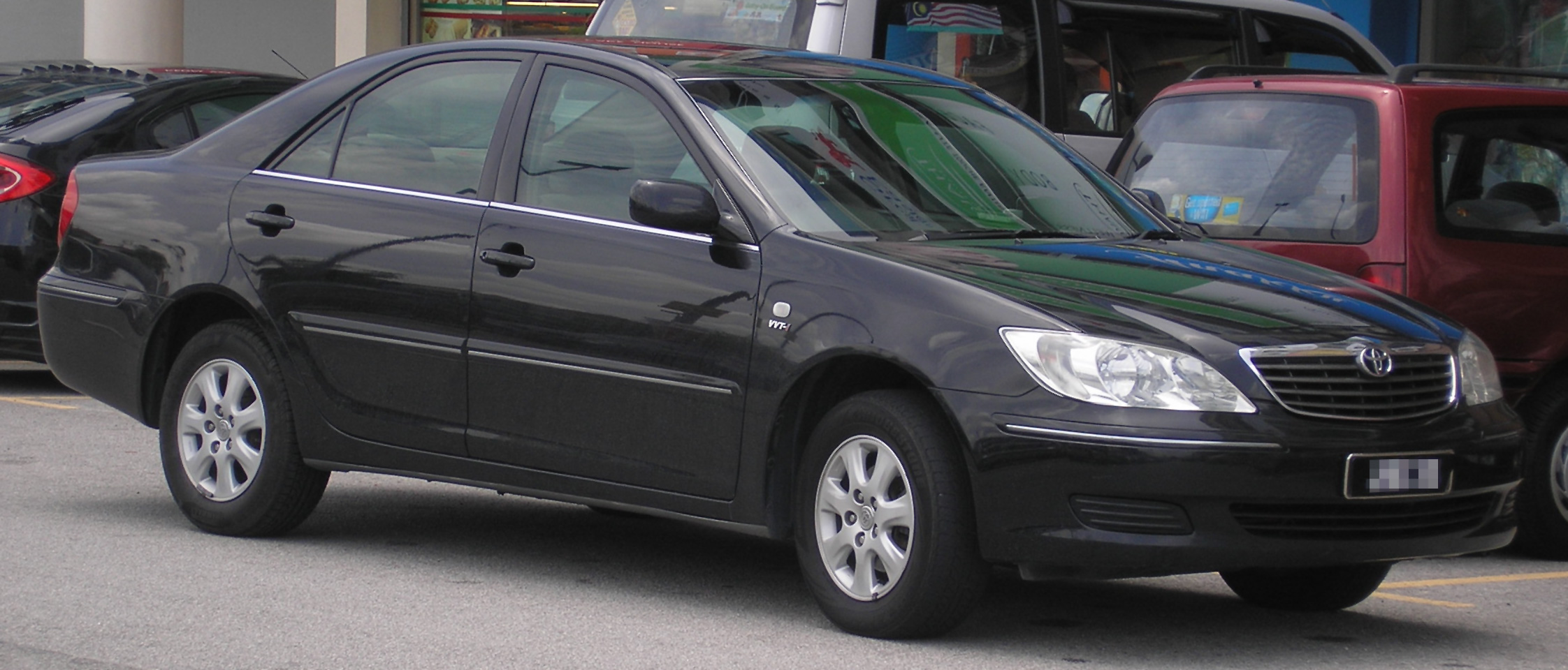 File Toyota Camry fifth Generation front Serdang jpg Toyota Wiki