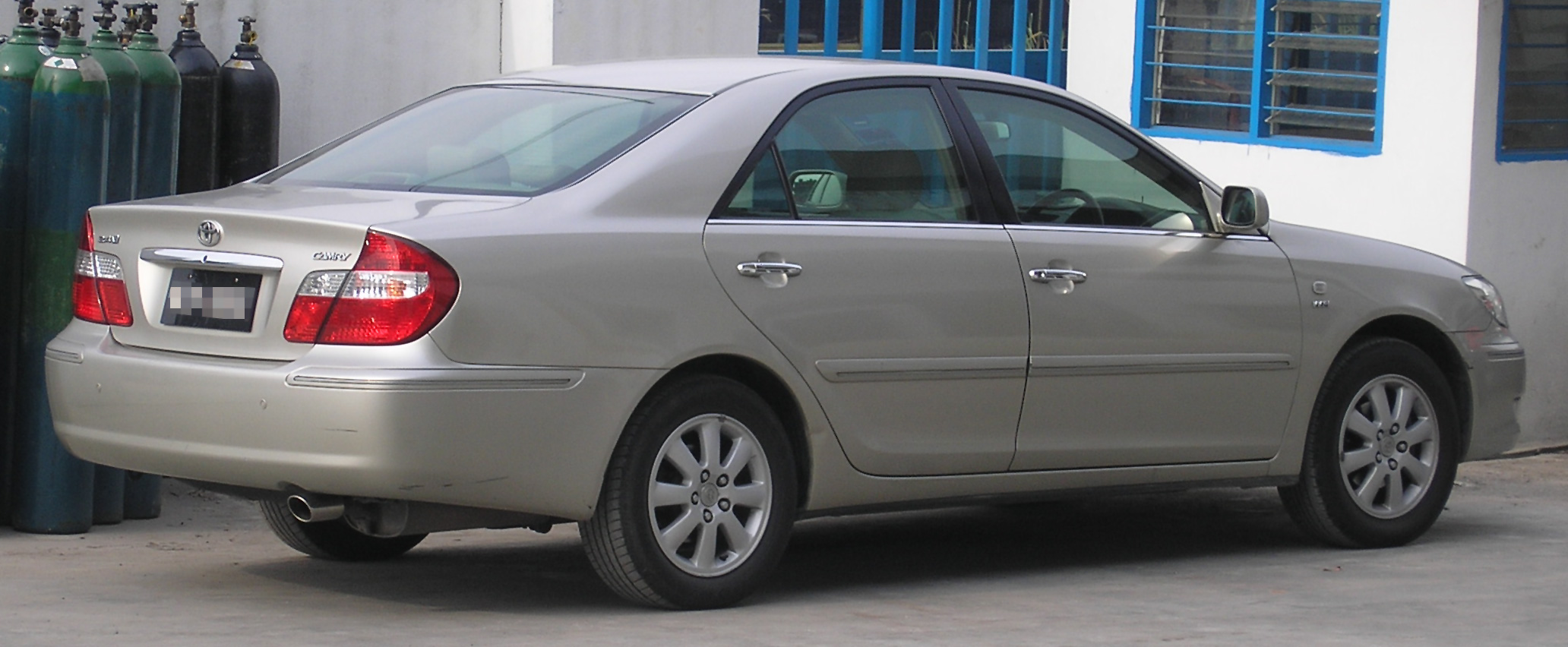 File Toyota Camry fifth Generation rear Kuala Lumpur jpg Toyota Wiki